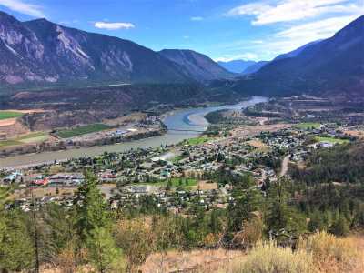 Four Lakes Trail